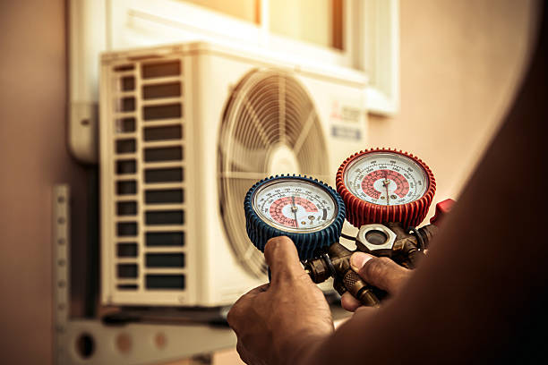 Professional Hvac technician working in Linden, TN